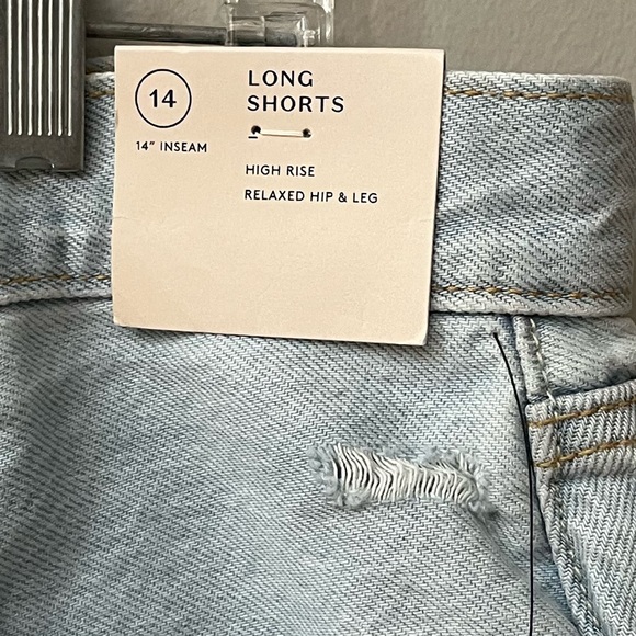 Universal Thread High Rise Relaxed Fit Denim Distressed Long Shorts Women 14 NWT - Picture 8 of 10